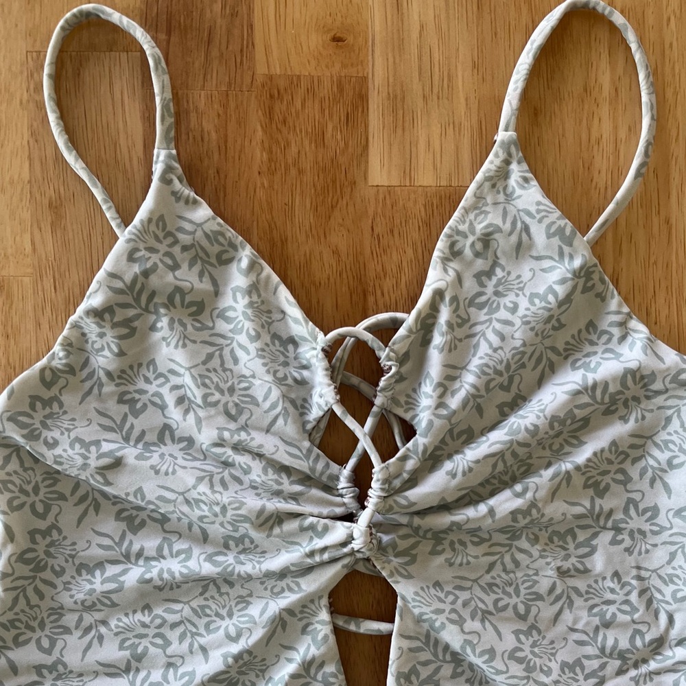 Acacia Kokomo Full-Piece in Azalea - Medium